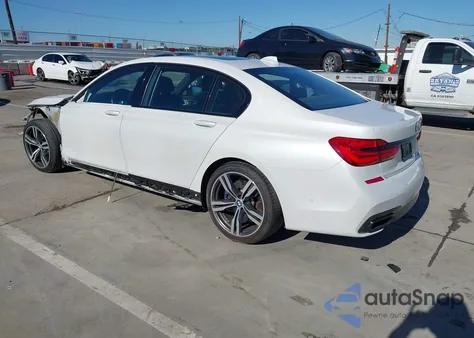 2017 BMW 750I из США, поврежденный, VIN WBA7F0C31HGM21700